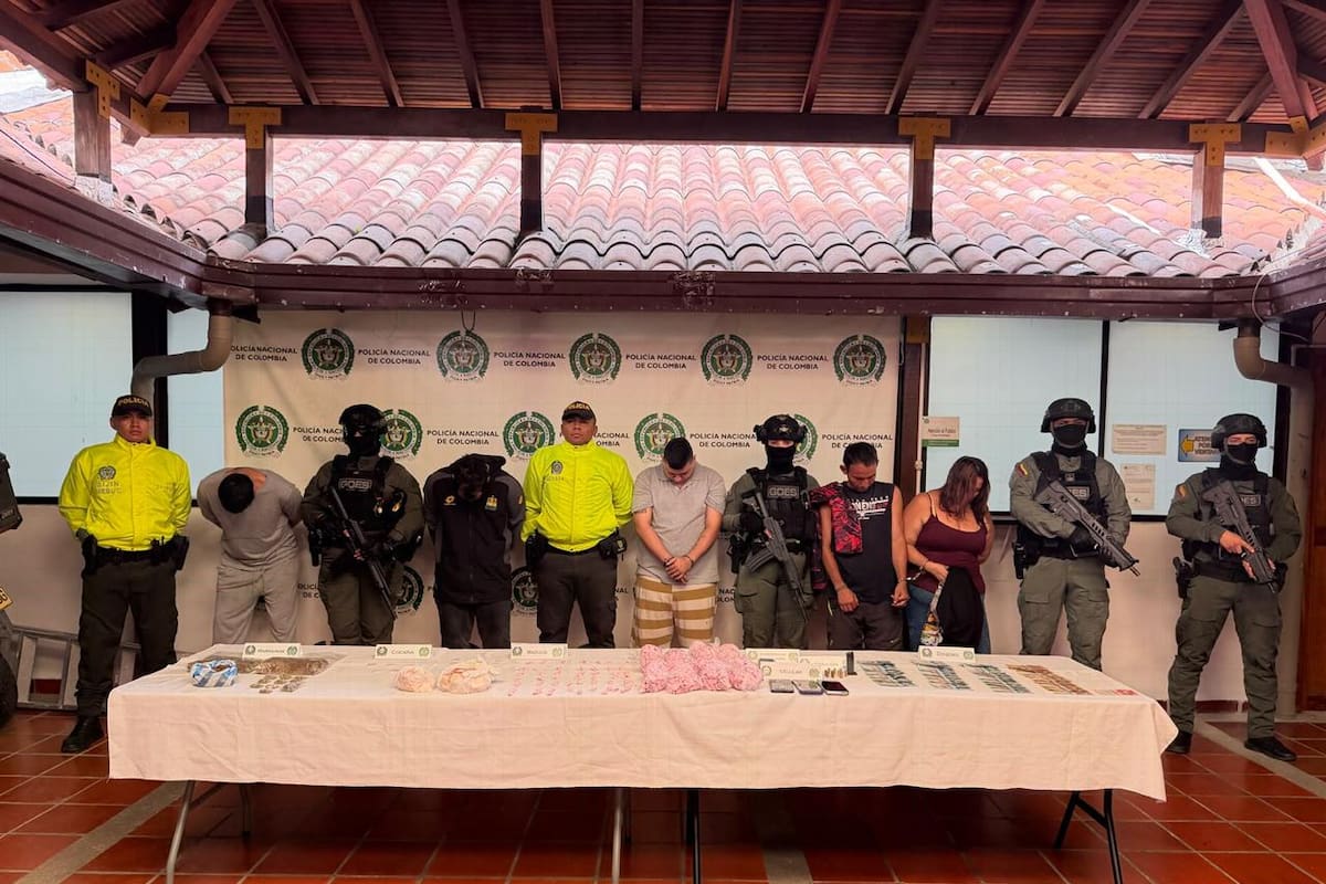 Las autoridades incautaron cerca de 3.000 dosis de marihuana, cocaína y bazuco durante ocho allanamientos en Girón.