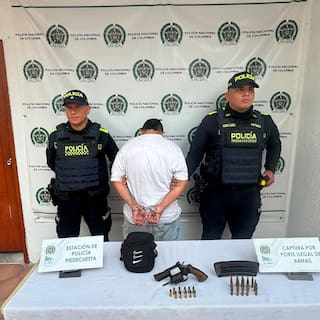 Quiso sacar un arma durante un control y policías lo redujeron con un taser en Piedecuesta