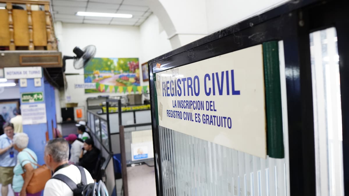 Aunque el concurso de méritos para elegir notarios en Colombia se reanudaría el próximo 26 de junio con la apertura de inscripciones virtuales, el proceso continúa marcado por denuncias de presuntas irregularidades, advertencias de la Procuraduría, hallazgos de la Contraloría y fuertes cuestionamientos sobre la pérdida de documentos clave y el manejo del contrato con la Universidad Libre.
