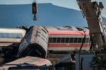 España identifica a 13 de los 69 fallecidos en el choque de trenes: hay 70 reportes de desaparecidos