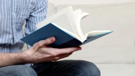 “Las bibliotecas deben tener vida”: proponen programas permanentes de formación de lectores críticos