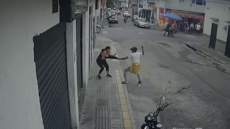 “Solo pido que por favor no lo suelten”: mujer que sobrevivió a brutal ataque a cuchillo de su exesposo