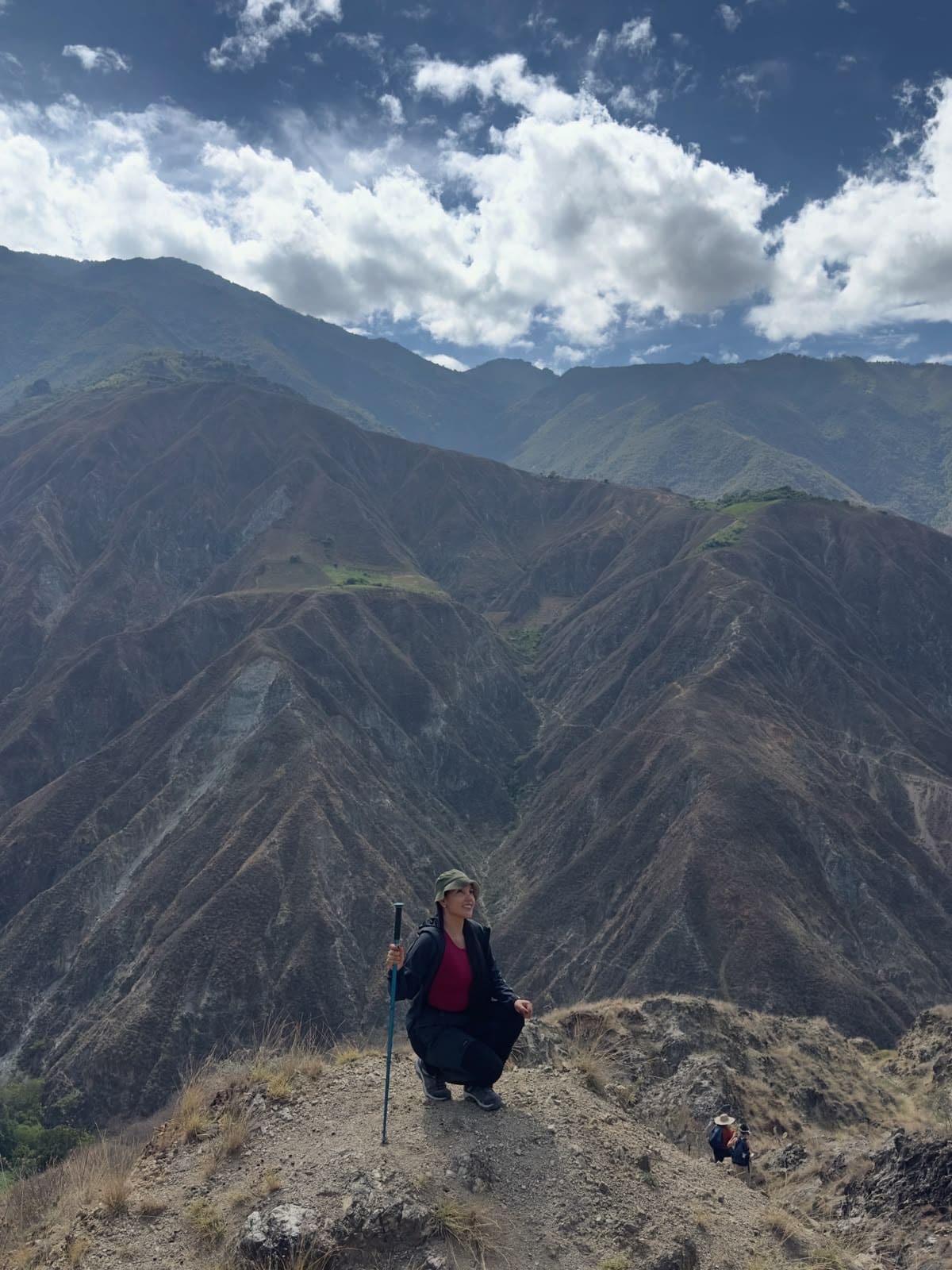 Para Leidy Paola Peña, comunicar también es servir. Desde sus redes sociales busca contar las historias, los emprendimientos y las riquezas de Santander para que más personas conozcan el territorio que la vio crecer y descubran las oportunidades que existen en él.