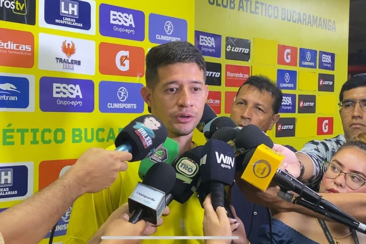 Leonardo Flores enciende la ilusión del Atlético Bucaramanga antes del reto ante Llaneros. Foto: Juan Pablo Borrero/Vanguardia.