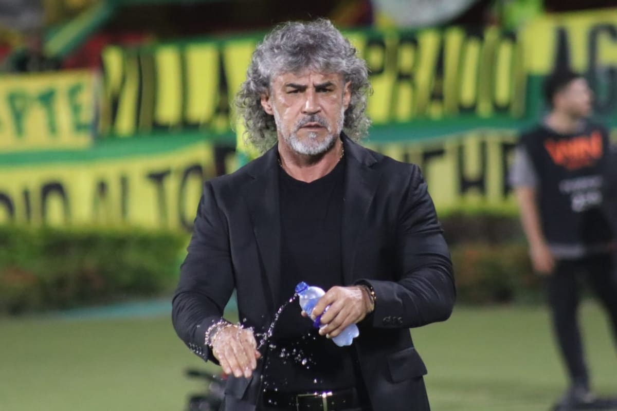 Leonel Álvarez podría dirigir a Independiente Medellín, lo confirma el presidente. Foto: Franz Rey/Vanguardia.