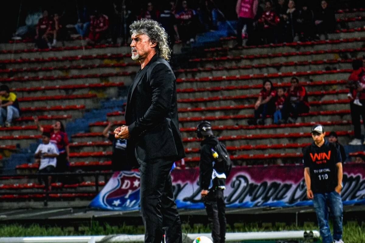 Leonel Álvarez le envió un emotivo mensaje a los hinchas de Atlético Bucaramanga. Foto: Atlético Bucaramanga.
