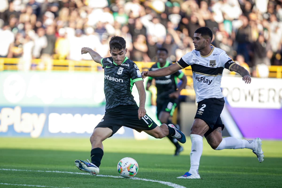 Bogotá. Mayo 09 de 2026. Internacional de Bogotá enfrenta a Atlético Nacional , por encuentro válido de la Liga BetPlay I 2026 en el partido de ida por cuartos de final, en el Estadio Metropolitano de Techo. (Colprensa - Cristian Bayona).