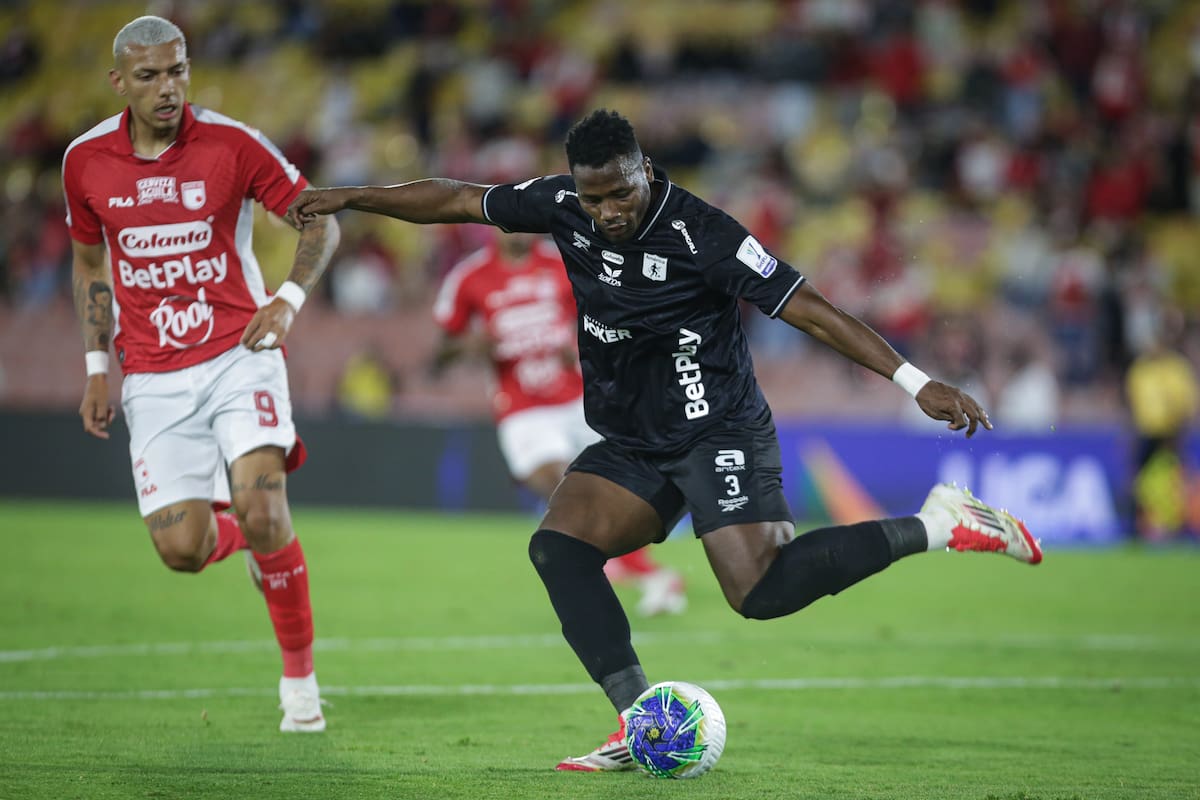 Bogotá. Agosto 22 de 2026. Independiente Santa Fe enfrenta a América de Cali, por encuentro válido de la Liga BetPlay II 2026, en el partido válido por la fecha 6, en el Estadio Nemesio Camacho El Campín. (Colprensa - Cristian Bayona).