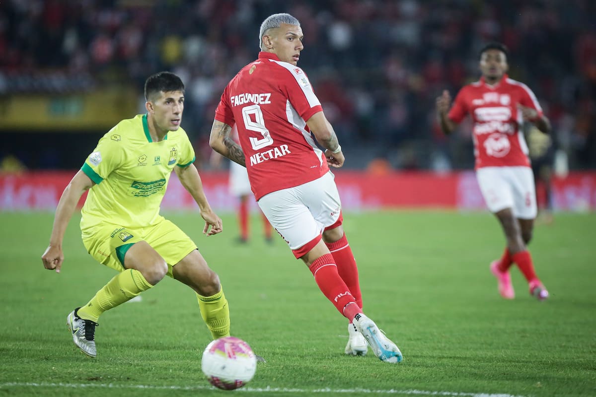 Bogotá. Octubre 26 de 2026. Independiente Santa Fe enfrenta a Atlético Bucaramanga , por encuentro válido de la fecha 14 de la Liga BetPlay ll 2026, en el Estadio Nemesio Camacho El Campín. (Colprensa - Cristian Bayona).