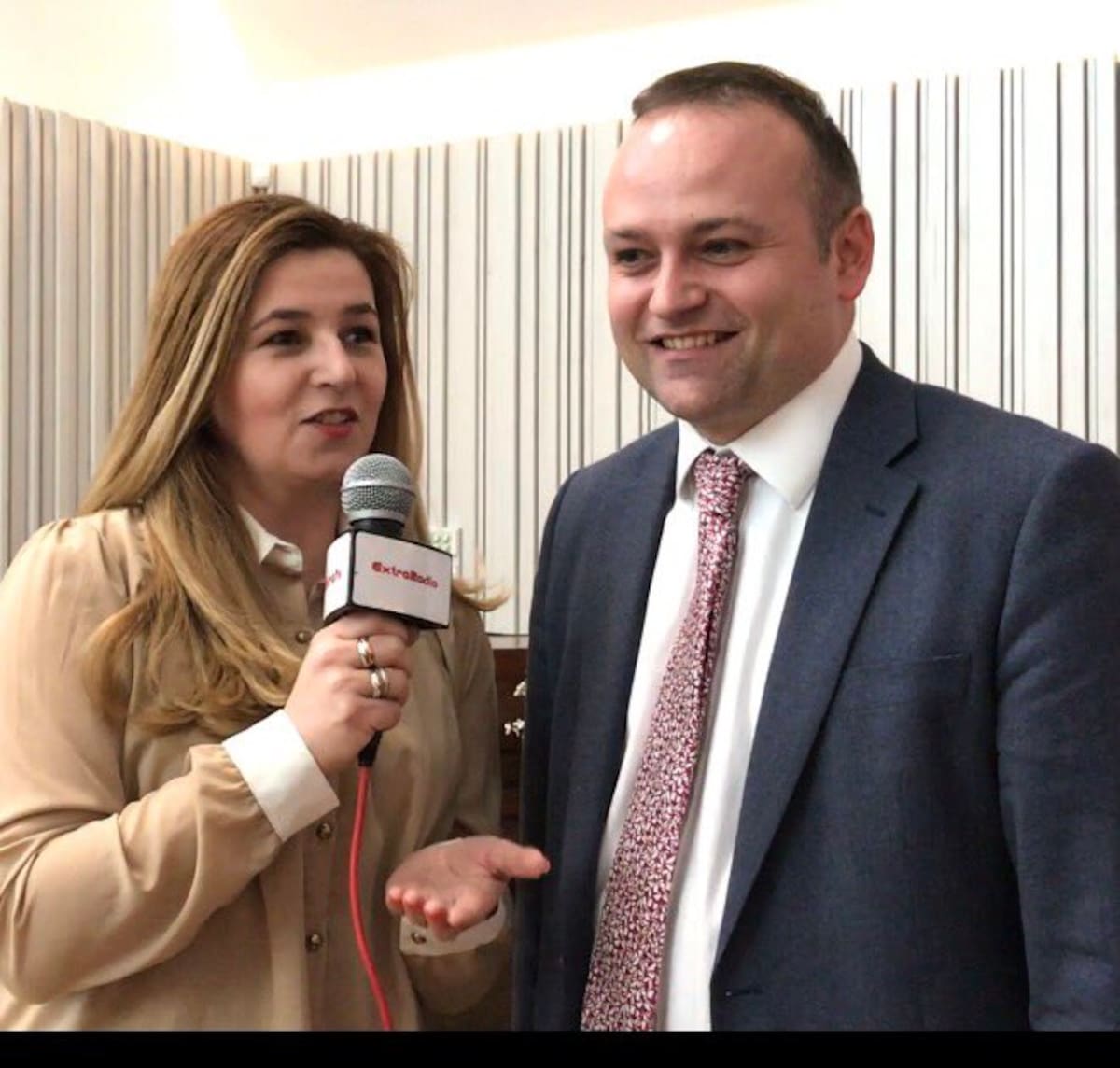 Lina Usma se consolida como una de las nuevas voces latinas que irrumpen en la política británica con propuestas concretas y arraigo comunitario genuino.