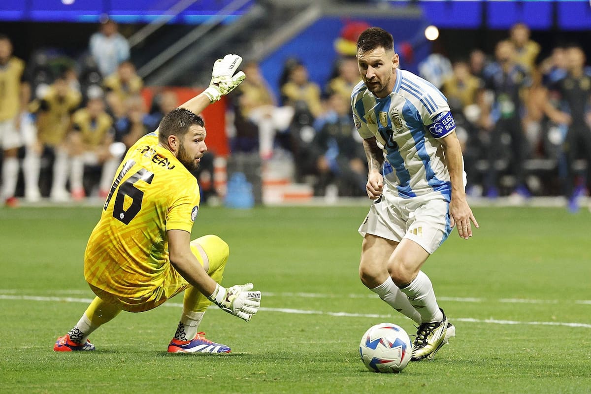 Lionel Messi en acción de juego. //EFE.