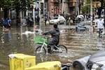Potente tormenta azota la costa este de EE. UU.: inundaciones, vuelos cancelados y sin luz