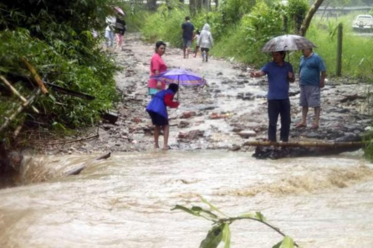 Lluvias en Santander causan emergencias y alertas rojas en múltiples municipios: este es el reporte oficial