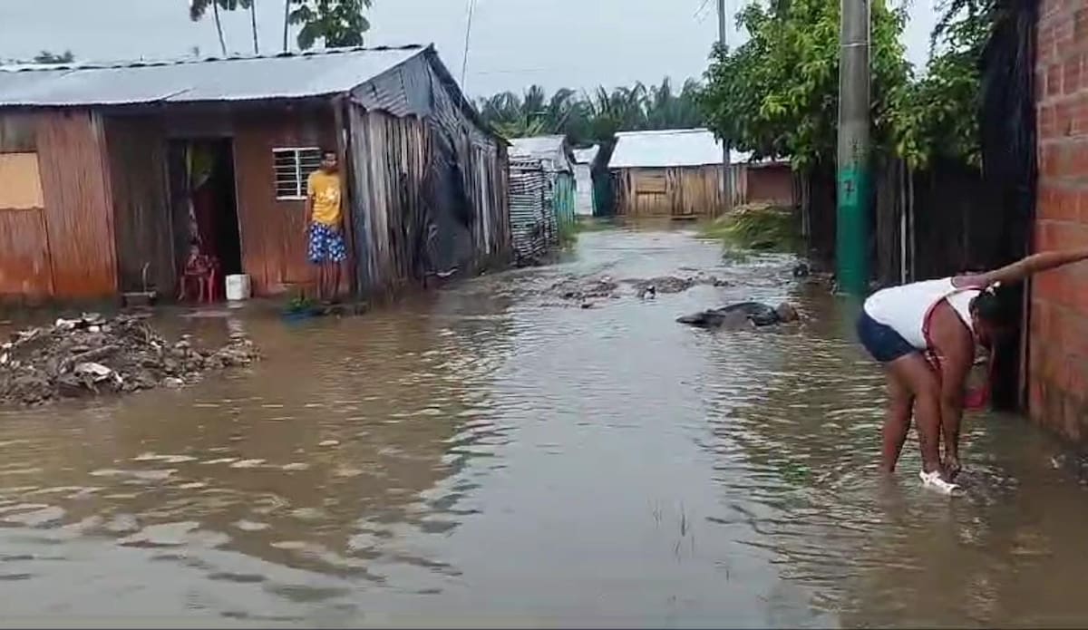Habotantes del barrio La Fé de zona rural de Puerto Wilches afectados por inundaciones, Suministrada / VANGUARDIA