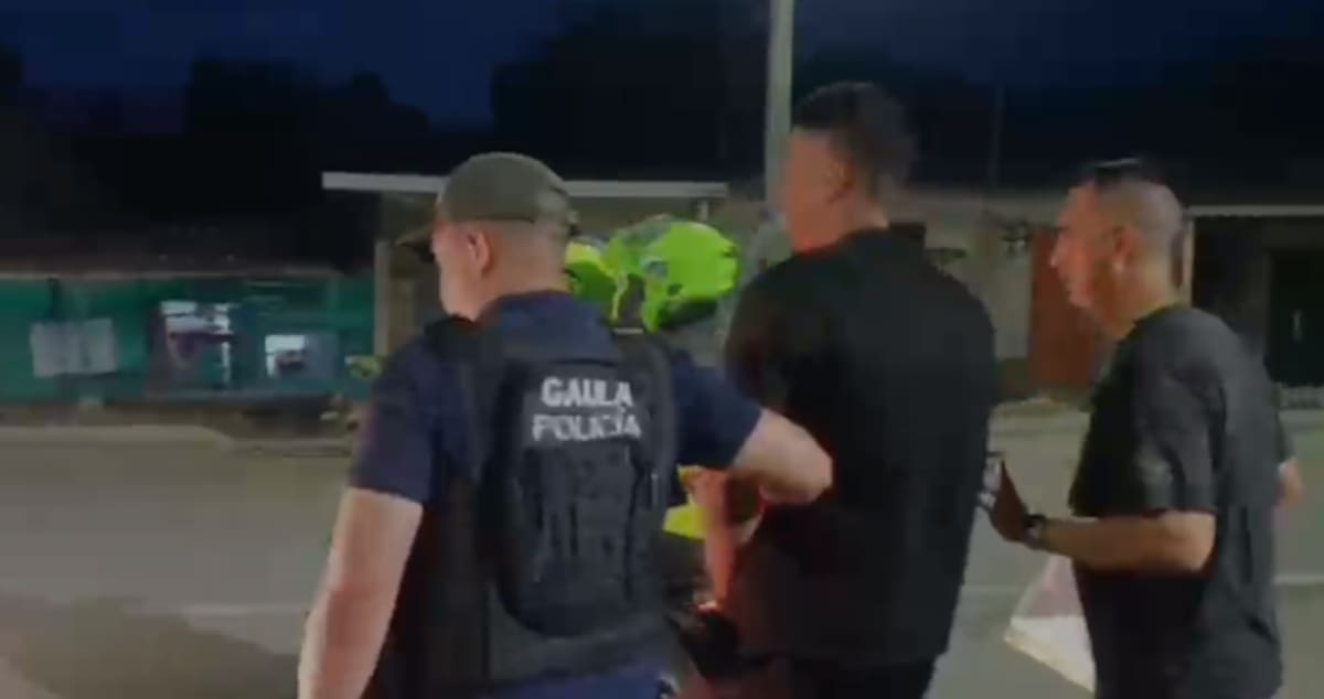 Los capturados presuntamente exigían pagos de hasta $1 millón a comerciantes para no atacar sus negocios en Barrancabermeja.