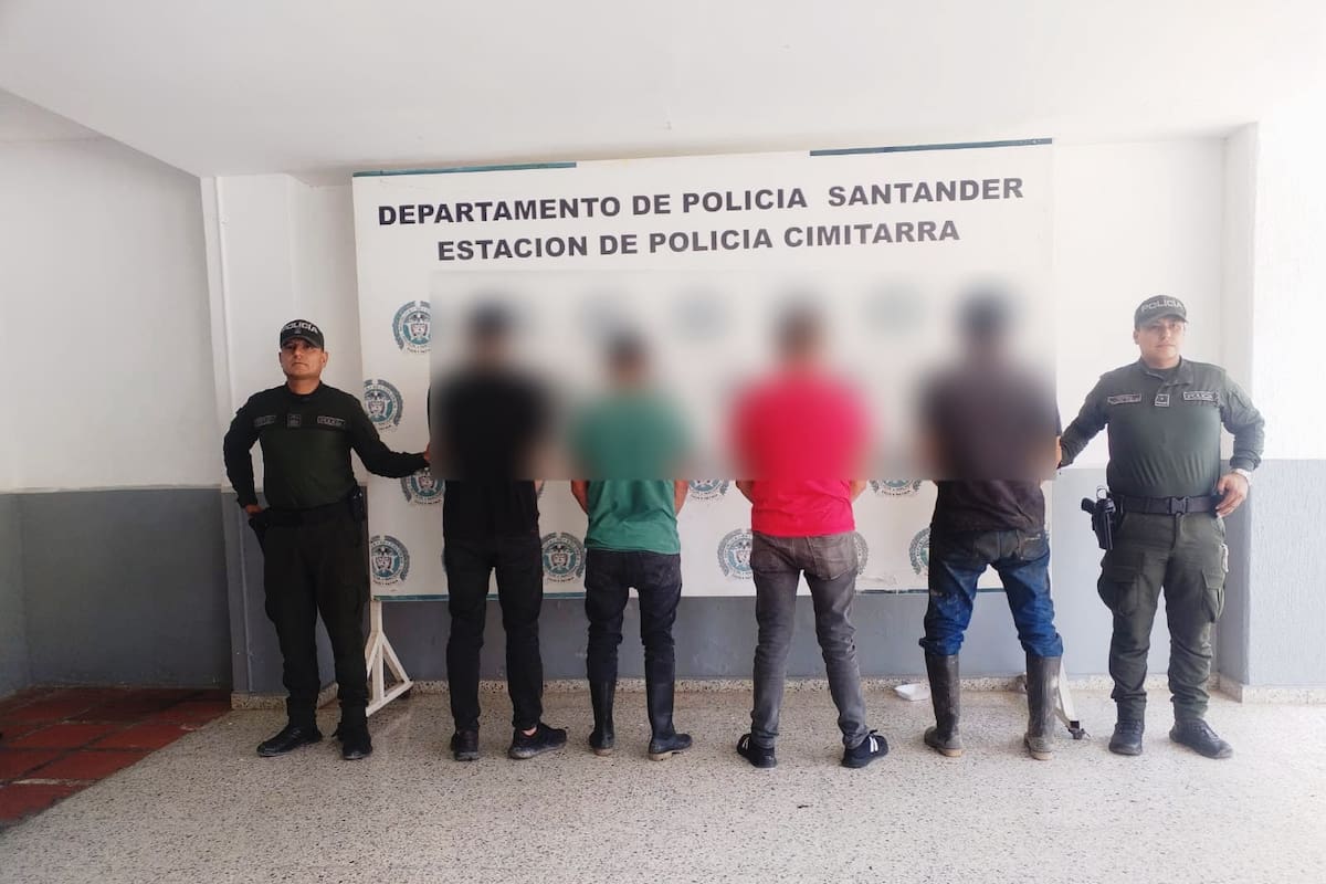 Los capturados quedaron a disposición de la Fiscalía.