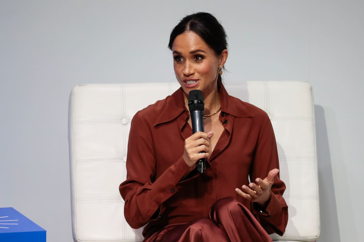 La duquesa de Sussex, Meghan Markle, habla en el foro ' Futuro Digital Reponsable' en la Universidad EAN en Bogotá (Colombia). // EFE/ Carlos Ortega