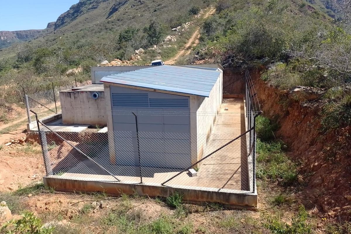 Esta es una de las estaciones de bombeo con las que cuenta el Acueducto del Chicamocha. Según la Gerente de la Esant la primera fase del proyecto se entregaría en funcionamiento. Faltaría la segunda fase.