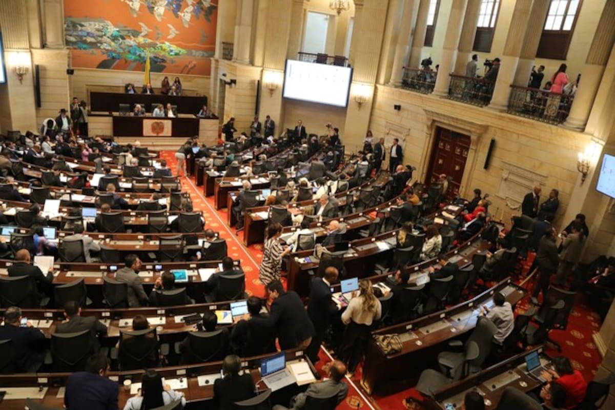 Los tiempos apretados para que el Gobierno logre aprobar el presupuesto de 2025. Foto: Colprensa