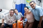 Lucas sigue estudiando desde el hospital mientras espera un trasplante de corazón