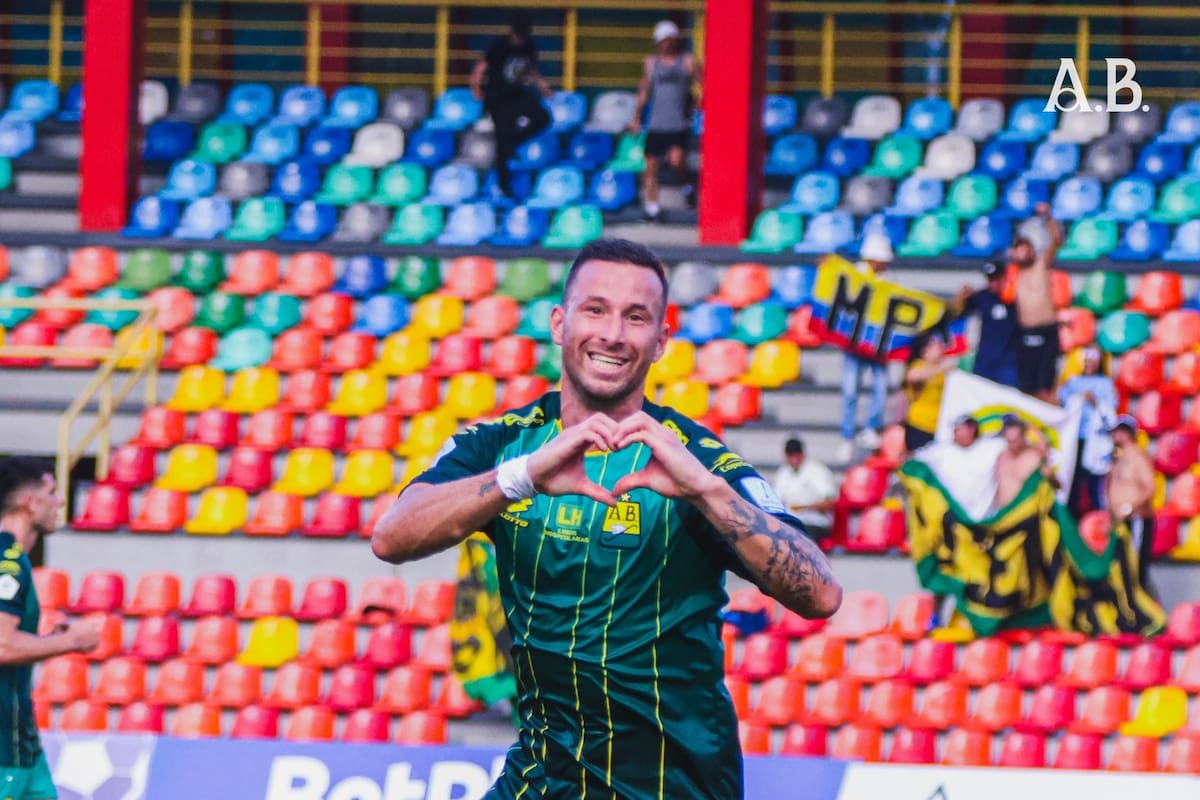 Bucaramanga rescató un punto ante Llaneros en Villavicencio. Luciano Pons salvó al Bucaramanga en el empate frente a Llaneros. /FOTO: Atlético Bucaramanga