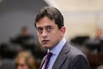 Un láser entró por su ventana: el relato de Luis Carlos Reyes sobre amenazas a su familia