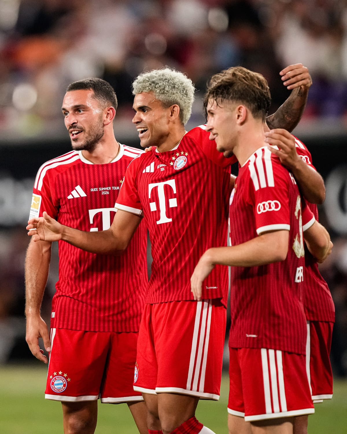 Luis Díaz reapareció con gol en el Bayern Múnich, en partido amistoso contra Aston Villa. Foto: Bayern Múnich.