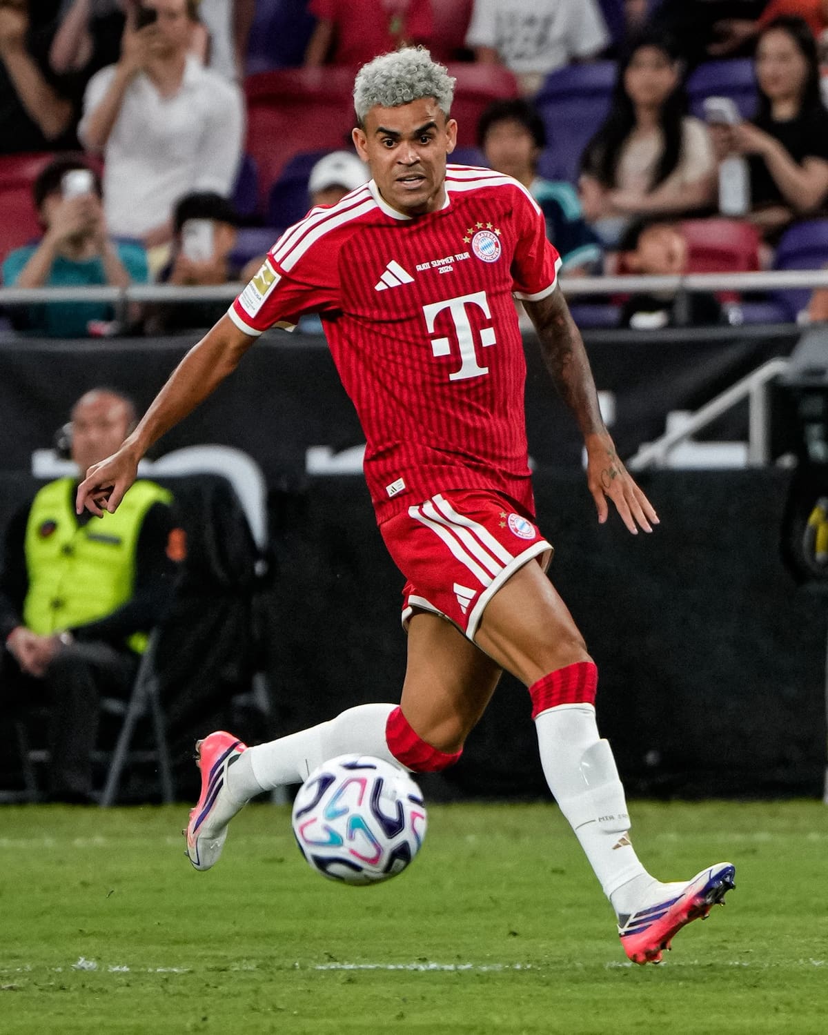 Luis Díaz reapareció con gol en el Bayern Múnich, en partido amistoso contra Aston Villa. Foto: Bayern Múnich.
