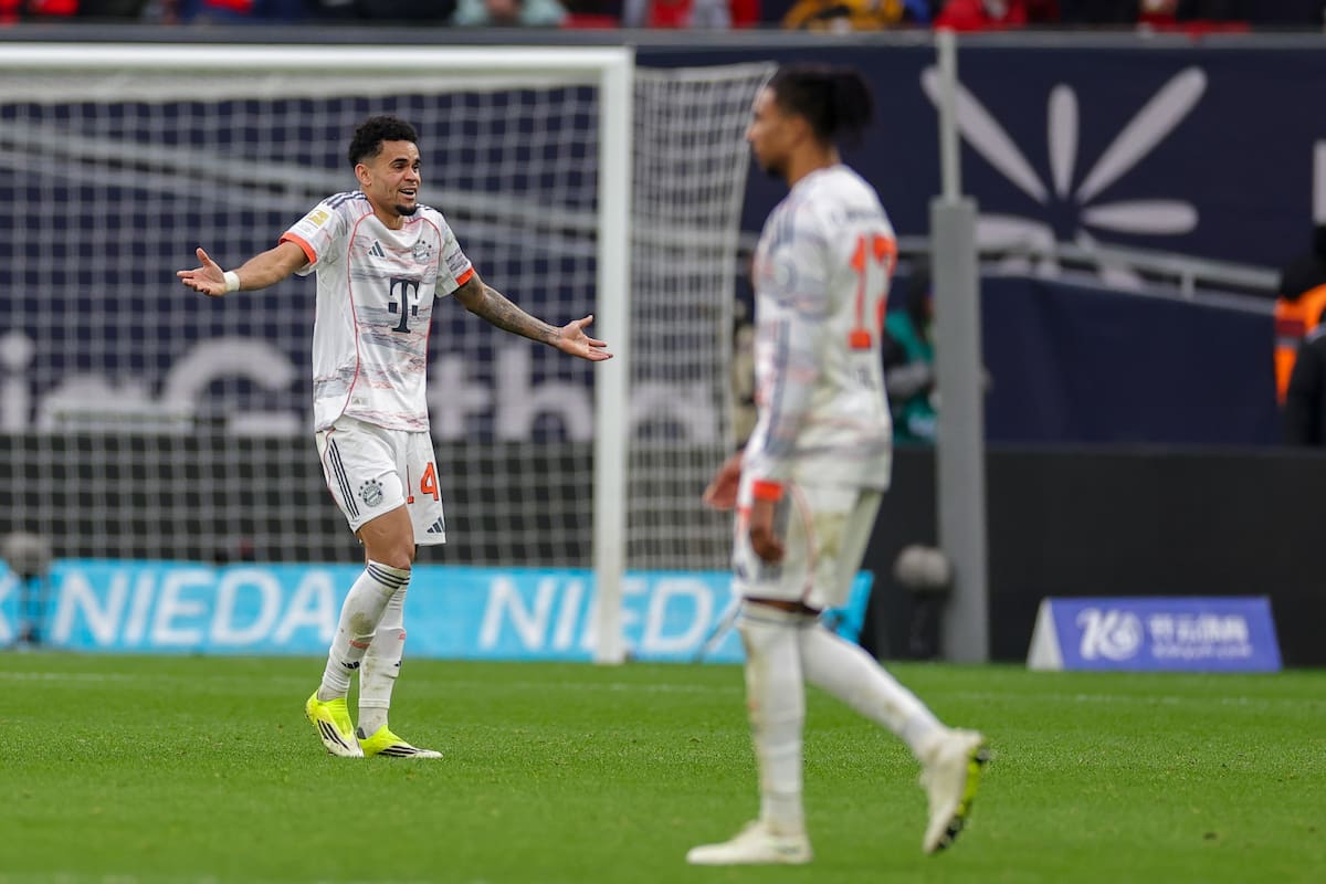 Luis Díaz se fue expulsado en el empate de Bayern Múnich y Bayer Leverkusen por la Bundesliga. //Foto, EFE: CHRISTOPHER NEUNDORF