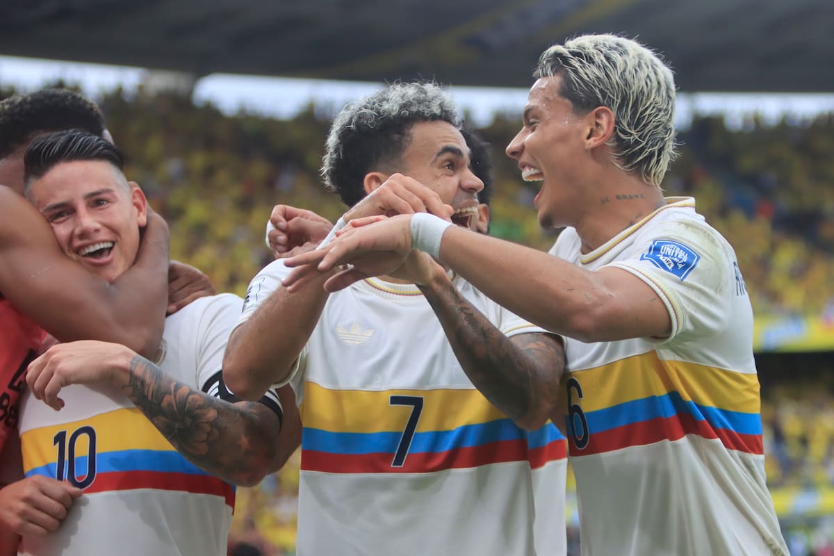 Luis Díaz sacó a relucir sus sensaciones de jugar en la selección Colombia y compartir con James Rodríguez. EFE/ Ricardo Maldonado Rozo