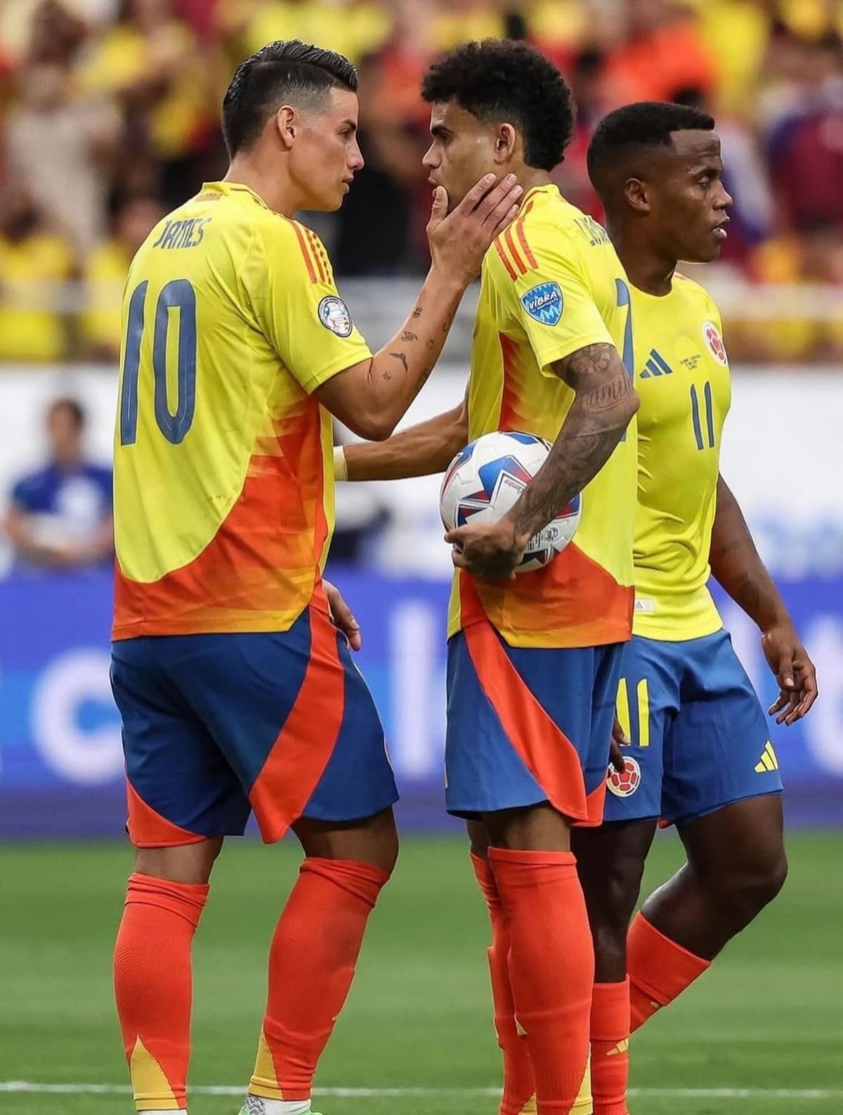 Luis Díaz y su emotivo mensaje a James Rodríguez tras su adiós a la Selección Colombia. Foto: Redes sociales Luis Díaz