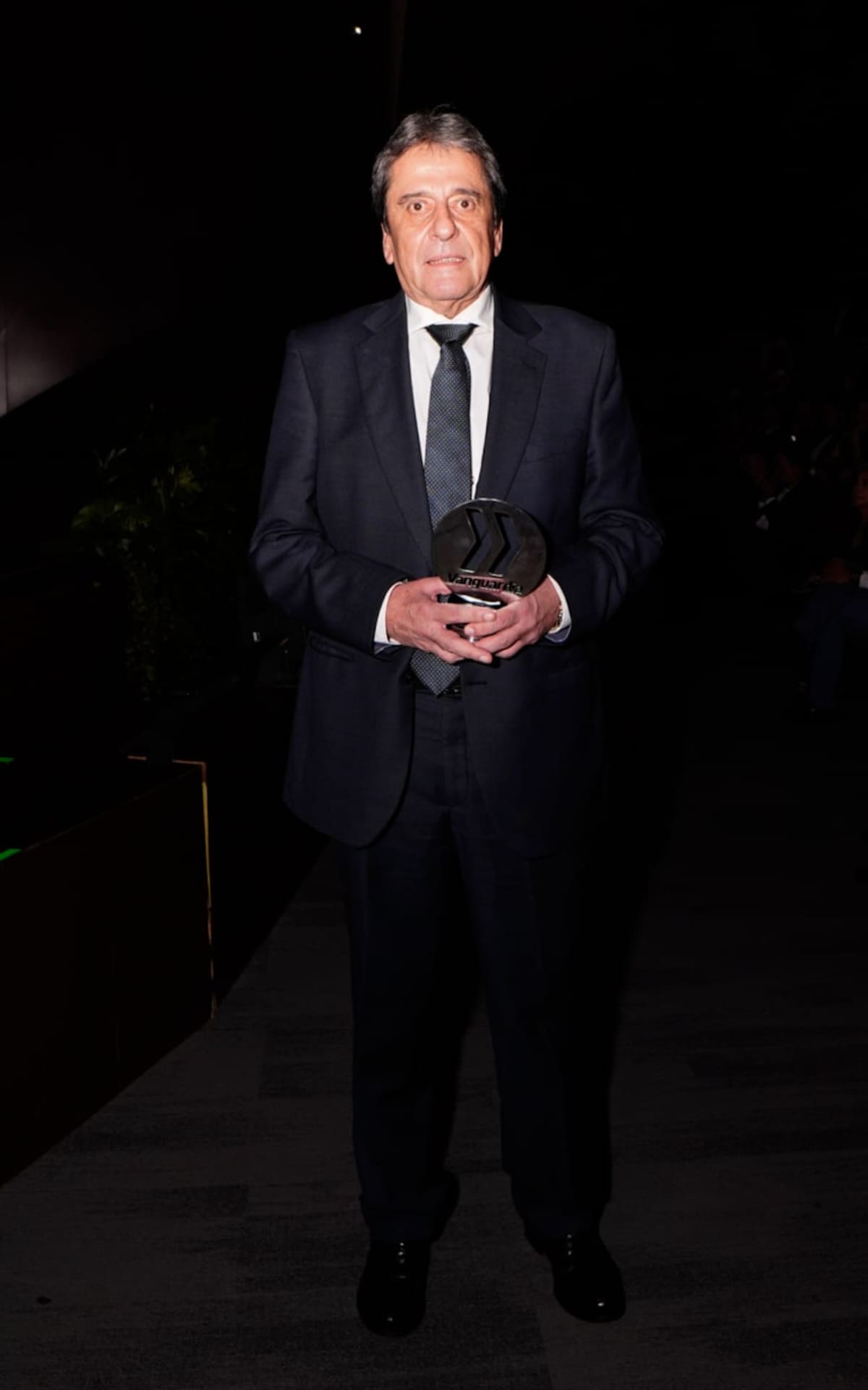 Luis Hernán Cortés Niño, director administrativo de Comfenalco Santander, recibió la distinción. | Marco Valencia