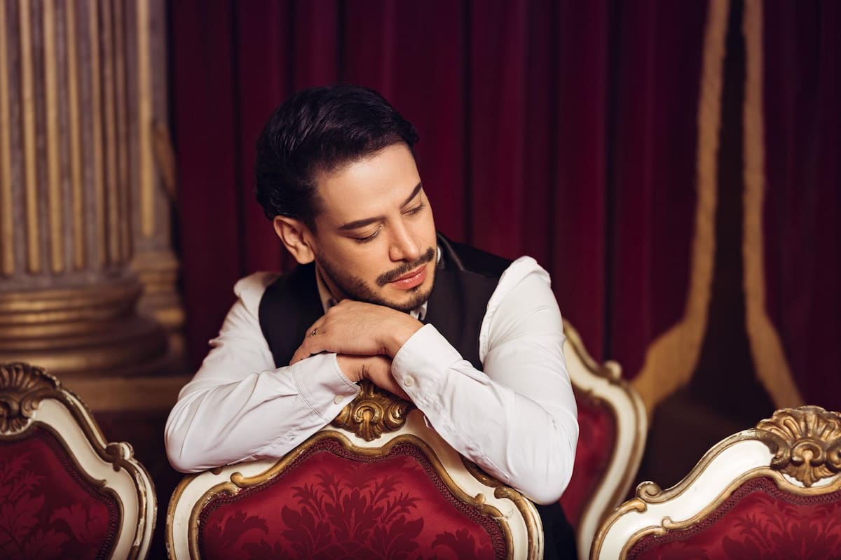 Luis Hernández-Luque pasó de cantar en una zona rural de Floridablanca a formarse en Viena y actuar en grandes escenarios de Europa. Ahora vuelve a Bucaramanga con una gala que une ópera, memoria e identidad santandereana.