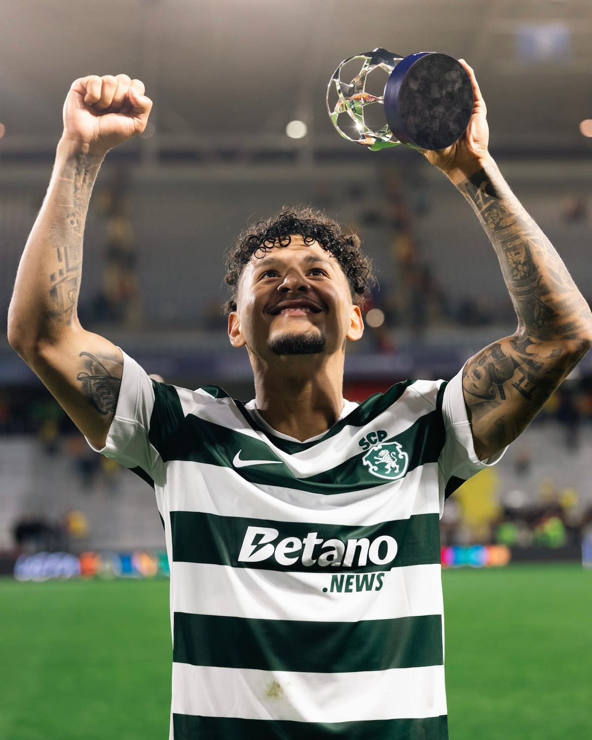 Luis Javier Suárez marca en Francia, es figura y lidera el arranque perfecto del Sporting en Champions League. Foto: Sporting