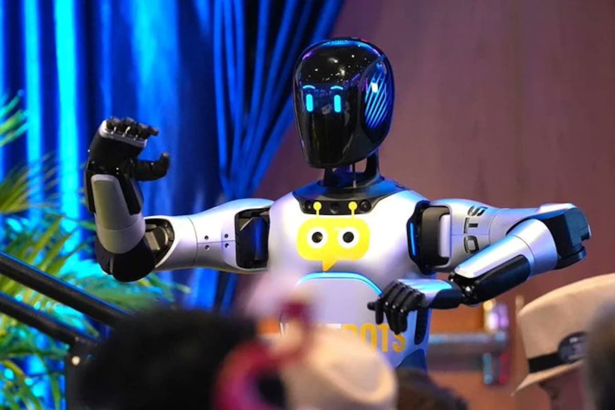 Luka, el robot humanoide de VaultBots, fue presentado en Miami como asistente para hoteles, restaurantes y centros de cuidado de adultos mayores.