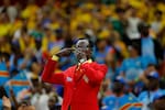 ¿Quién es el hincha del Congo que estará inmóvil los 90 minutos ante Colombia?
