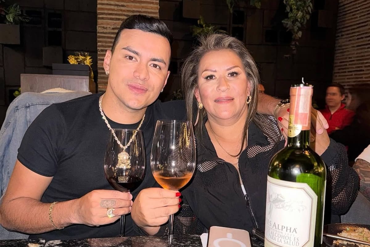 Luz Mery Galeano se despide de su hijo entre lágrimas y aplausos en el Movistar Arena. / Tomada de redes sociales