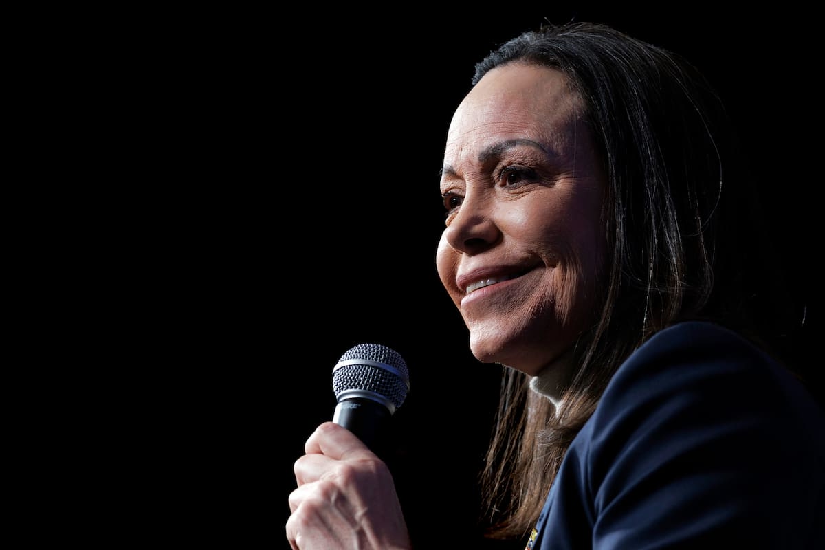 Fotografía de archivo en la que se captó a la dirigente opositora venezolana María Corina Machado, durante una conferencia, en Washington DC (EE.UU.). EFE/Will Olíver