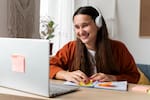 La educación virtual gana espacio entre quienes buscan nuevas oportunidades