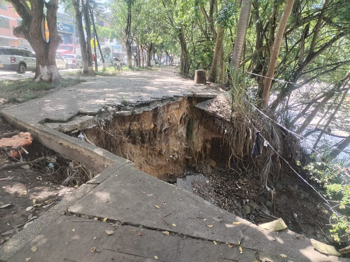 La zona permanece sin ningún tipo de señal de peligro o aislamiento.