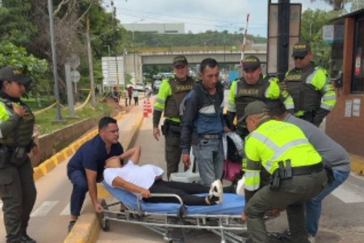 La bebé nació en apenas cuatro minutos dentro de la ambulancia, tras la atención del médico Jorge Villamizar y el equipo de Vías de la Cigarra.