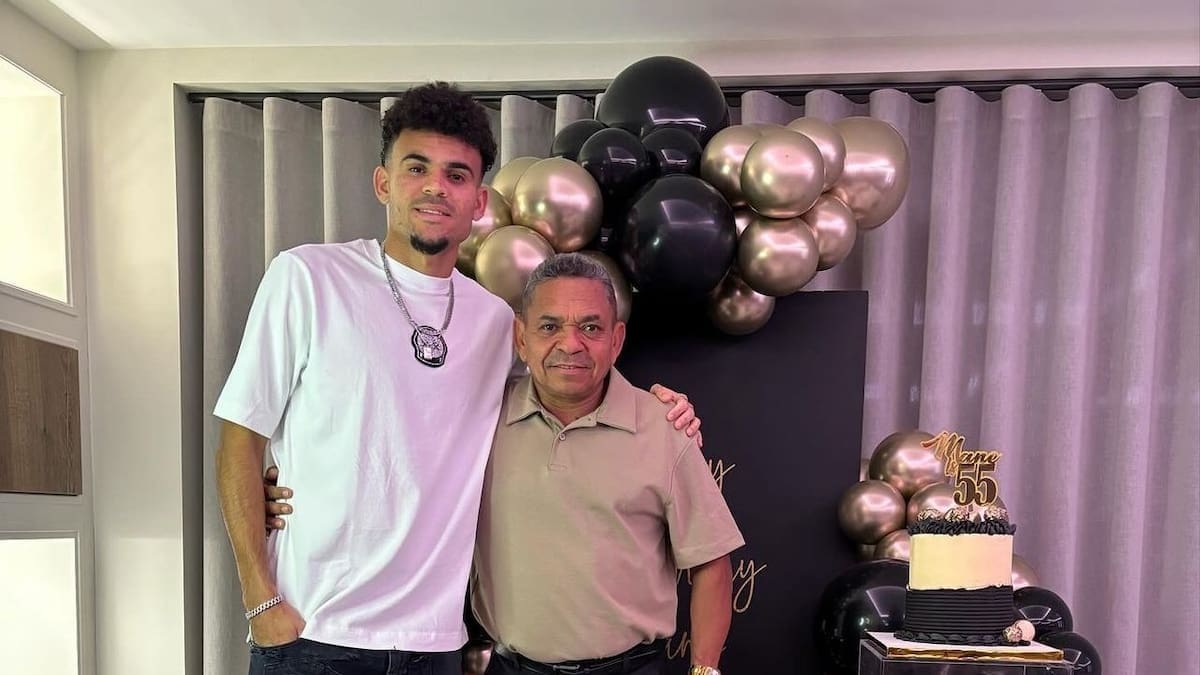 Mane Díaz junto a su hijo, Luis Díaz. Foto: Redes sociales.