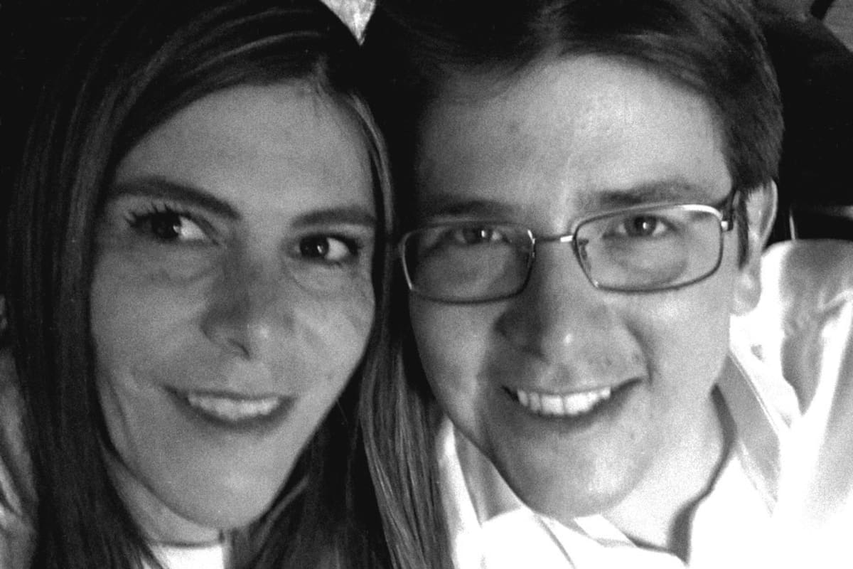 3. La autora María Carolina Hoyos Turbay fue hermana de Miguel Uribe Turbay, un vínculo marcado por la cercanía familiar y por una historia compartida atravesada por el dolor. Fotos perfil de Facebook/VANGUARDIA