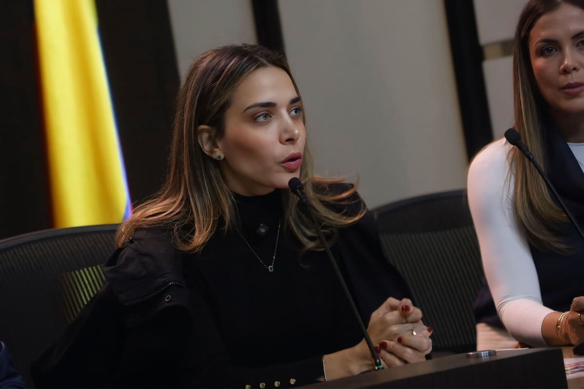 La senadora María Clara Posada, del Centro Democrático, defiende el recorte presupuestal para la Jurisdicción Especial para la Paz (JEP) para el 2027. // Foto: Cortesía - Prensa de María Clara Posada.