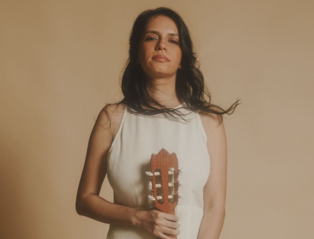 María Cristina Plata, durante una íntima presentación de su gira “Casi Te Creo”, donde la emoción y la raíz se funden en cada nota. / Suministrada