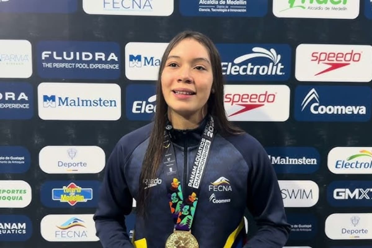 María Gabriela Becerra Pérez se colgó una medalla de oro individual, cuatro oros por relevos, dos de plata y dos de bronce, para un total de nueve preseas en el PanAm Aquatics Championship 2025. Foto: Suministrada.