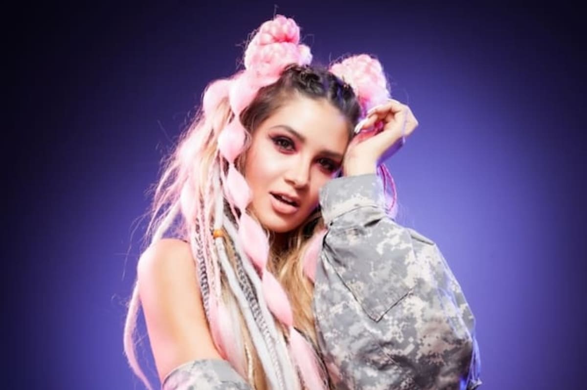 La actriz de 'La Reina del Flow' confirmó la noticia con una tierna sesión de fotos. "El amor es milagroso", aseguró