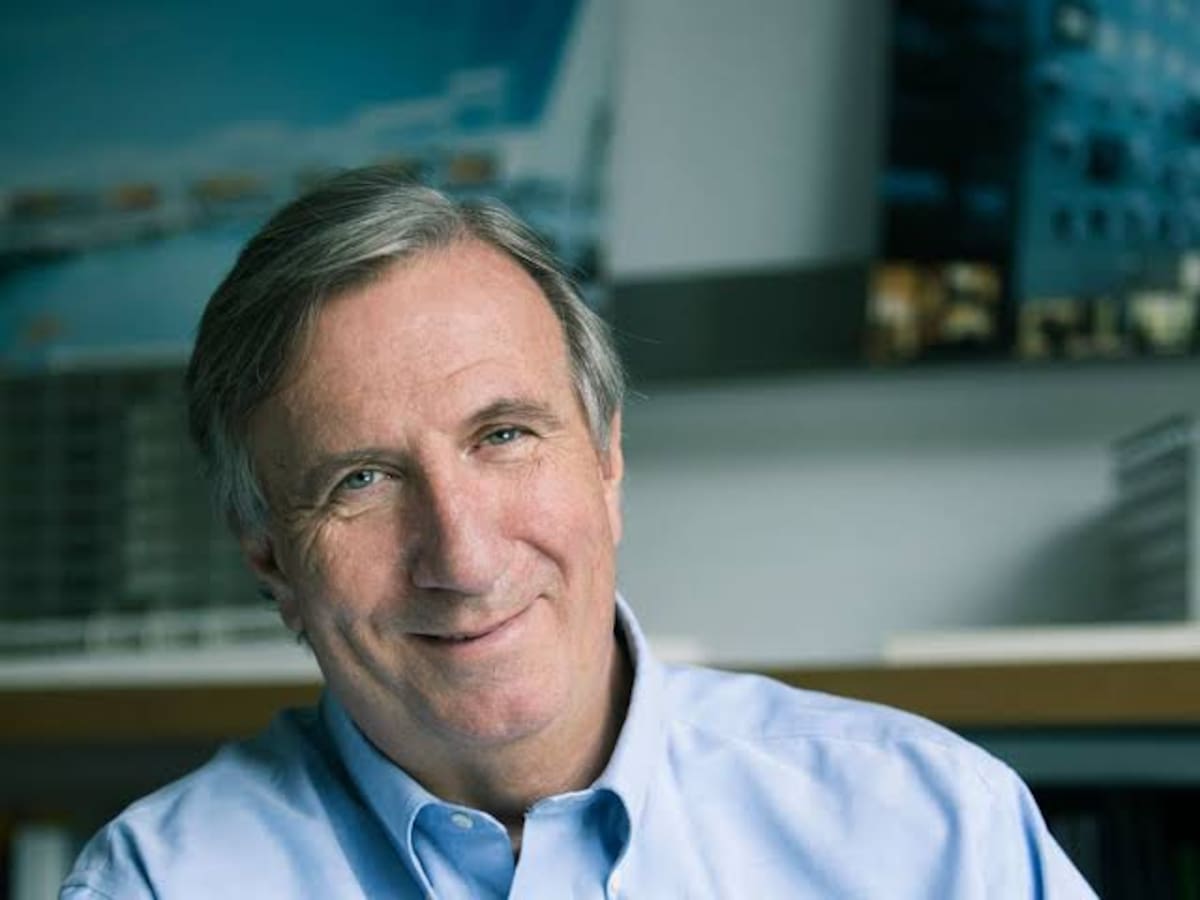 Mark Fenwick, arquitecto detrás del estadio de contenedores de Catar o del RCDE Stadium.