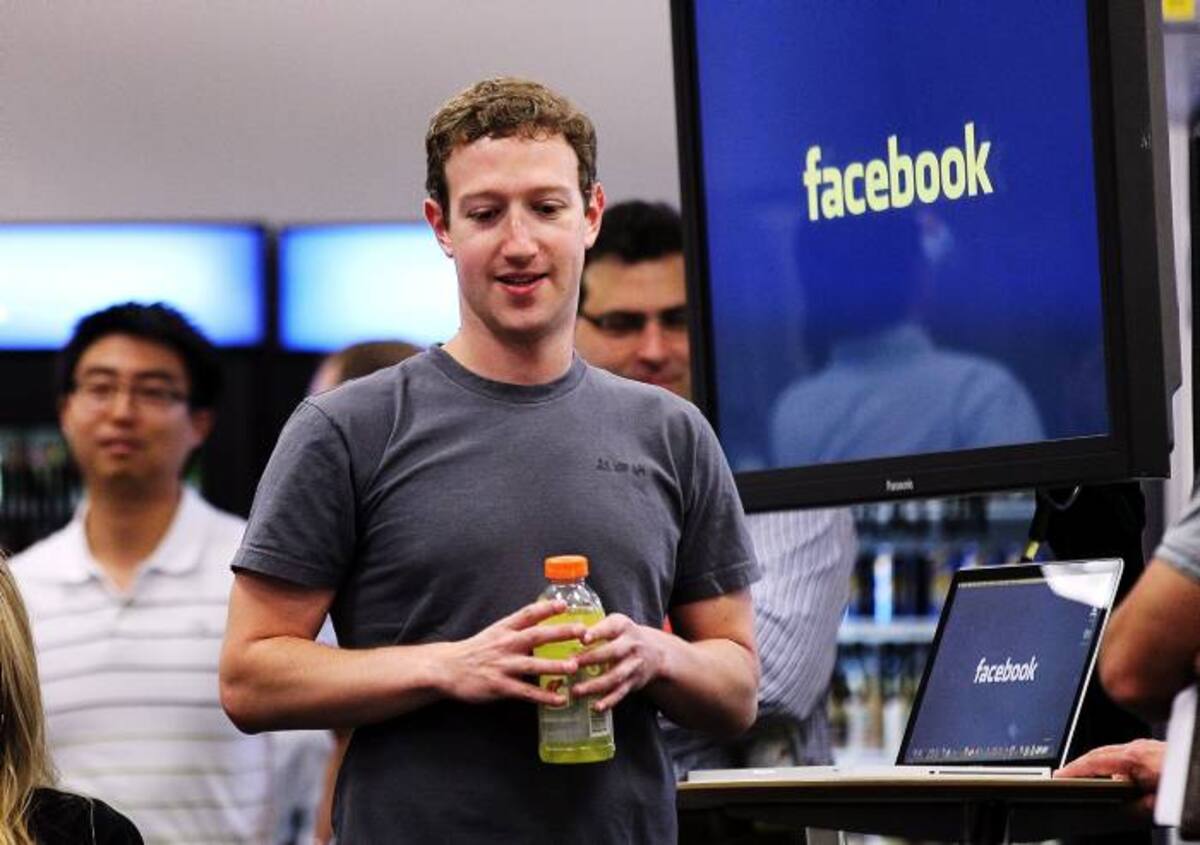 PALO ALTO, CA - JULY 06: Facebook CEO Mark Zuckerberg prepares to speak at a news conference at Facebook headquarters July 6, 2011 in Palo Alto, California. Zuckerberg announced new features that are coming to Facebook including video chat and a group chat feature. Justin Sullivan/Getty Images/AFP== FOR NEWSPAPERS, INTERNET, TELCOS & TELEVISION USE ONLY ==