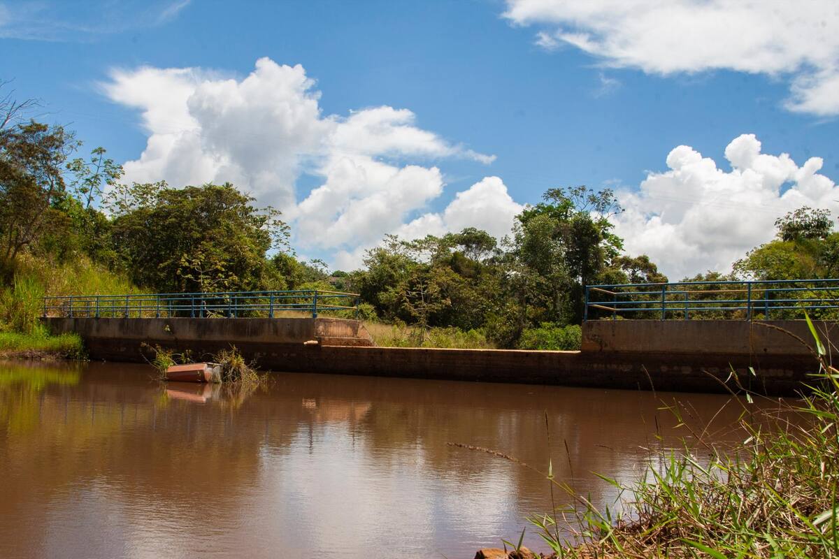 La represa Piedras Negras es monitoreada constantemente. El viernes 3 de julio su nivel era de -88 centímetros de la cota máxima y el domingo 5 de julio había descendido a -80 centímetros. (Foto: Marco Valencia / VANGUARDIA)